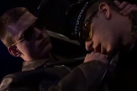 leather inside full clip 