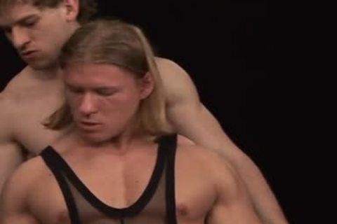 Bodybuilders pooperhole
 sex