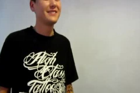 Straight Tattood teen Stroking howdys Thowdyck ramrod