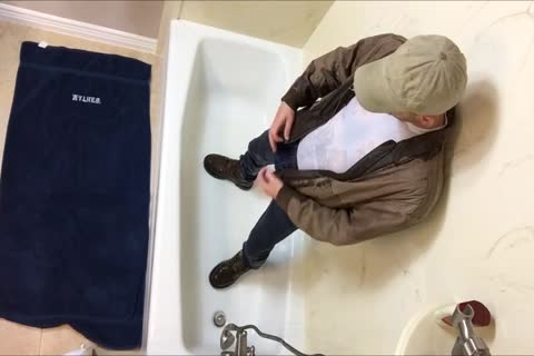 Had A Great lad On Here Send Me All The Gear And Wanted To watch Me receive wet In It.  I Had pleasure Making This And Hope u have a pleasure It.