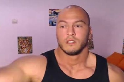 sweet Romanian Model From Webchat Caught In Free Show