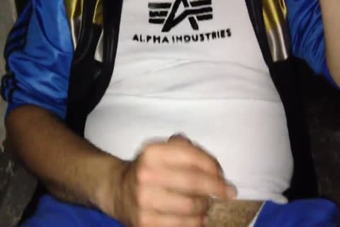 Horney In Garage - without cum