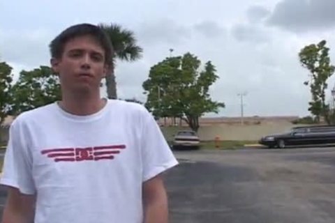 sleazy guys have a joy sucking & stroking