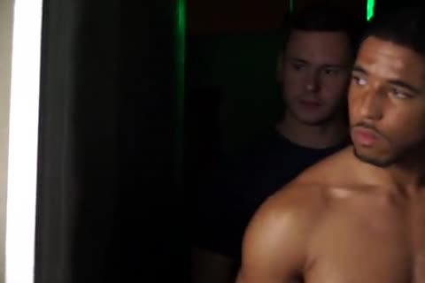 Lost In Steamwork black Thug