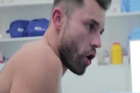 DILF wants slamming hard