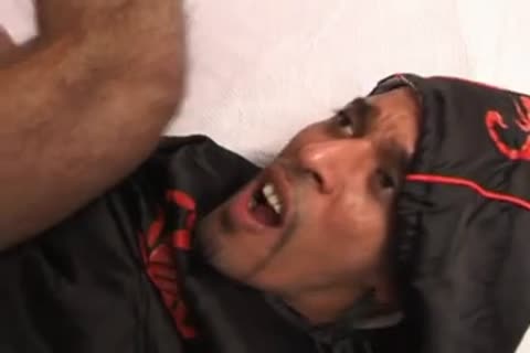 Mucle First Time Bottoming