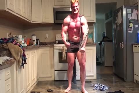 Muscle dude Rips Off clothes