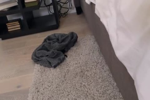 teen Has Morning Sex With Two BBC