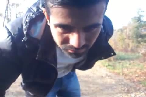 Exhibition A worthy man With A humongous wang