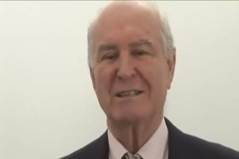 Crossdresser sucking & poked By old Daddy