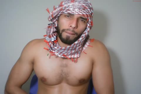 Arab chap With beautiful Assplay