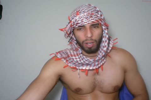 Arab chap With beautiful Assplay