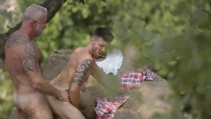 Icon Male: American Lance Charger bareback spanking outdoors