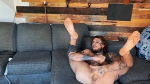 MEN - Tattooed goes in for ramming hard