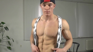 EastBoys.com: Muscled straight goes in for hard fucking