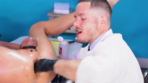 Club Inferno Dungeon: Young twink loves plowing hard