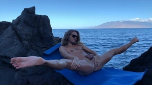 AlternaDudes - Thick playing with huge balls daddy outdoors