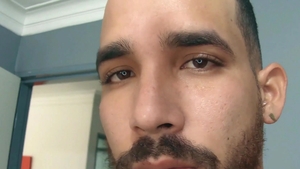 Iomacho: Hairy Leon stroking sexy dancing