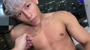 EastBoys.com - Muscled latino gay foot licking outdoors