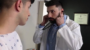 DoctorTapes: Scott Shows Rob His Long, Hard Secret Weapon