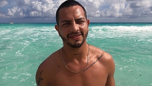Latin Leche: Sun-kissed Antuan Can't Resist Compliments