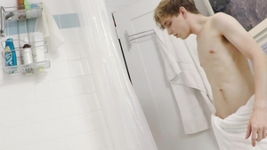 Brother Crush: Underwater Twink Action