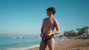 Men: Cummy Fingering Fuels Fiery Fun